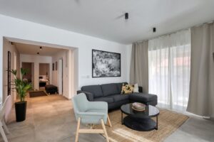 Alleinstehendes Haus, Verkauf, Nin, Nin