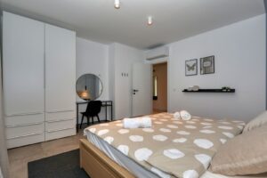 Alleinstehendes Haus, Verkauf, Nin, Nin