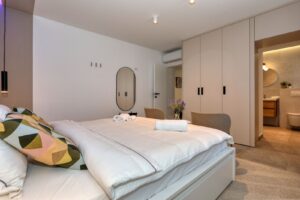 Alleinstehendes Haus, Verkauf, Nin, Nin