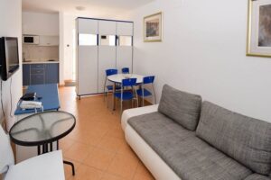 Hotel, Verkauf, Nin, Nin