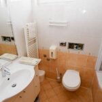 Hotel, Verkauf, Nin, Nin